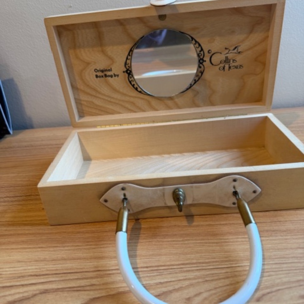 Enid Collin "sol" box purse - Picture 9 of 10